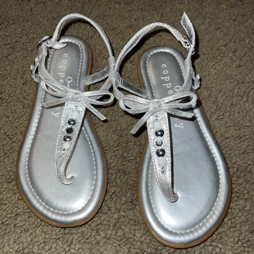 Girls sandals
